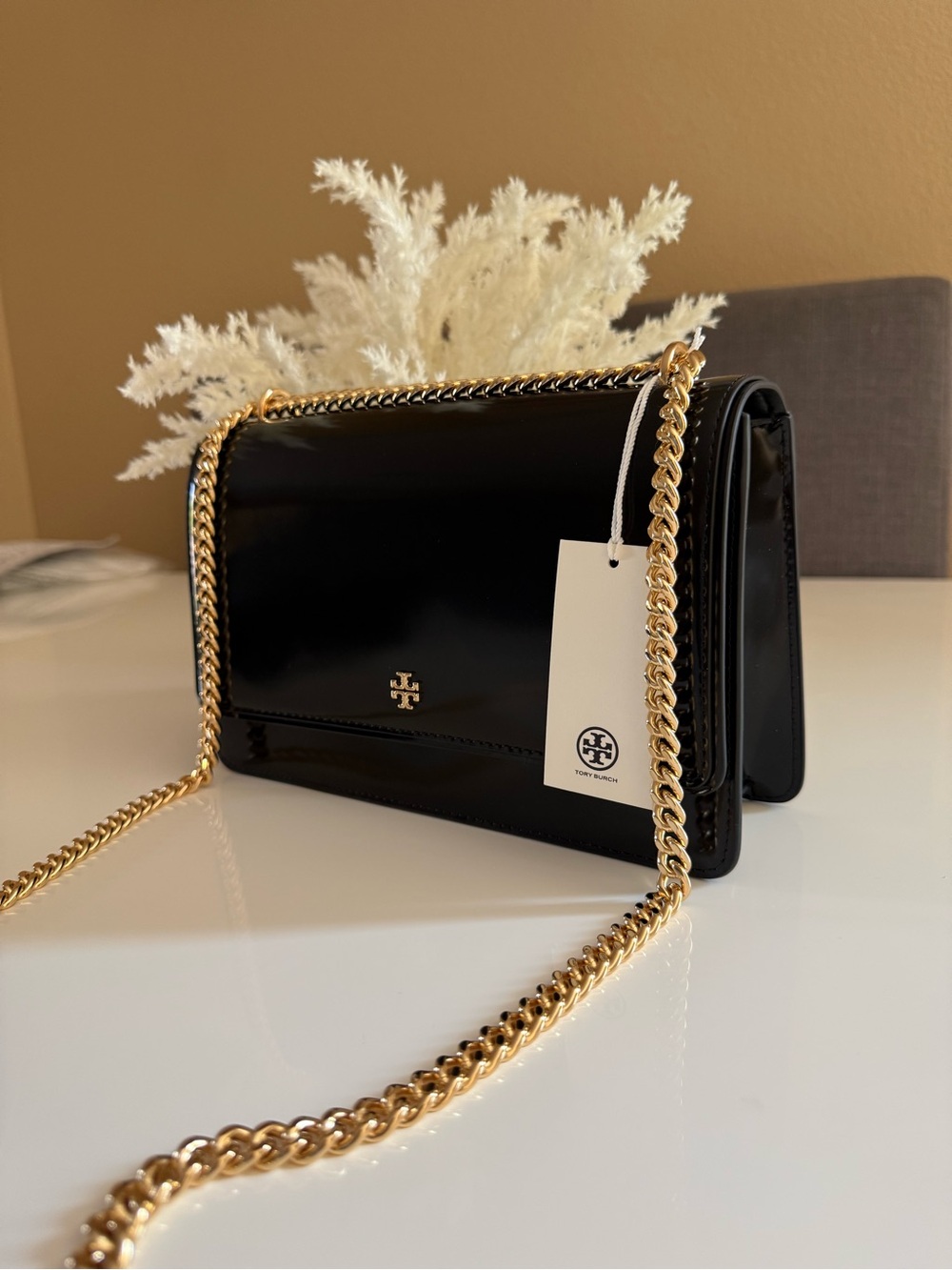 NWT TORY BURCH EMERSON SMOOTH FLAP ADJUSTABLE. SHOULDER BAG BLACK $550